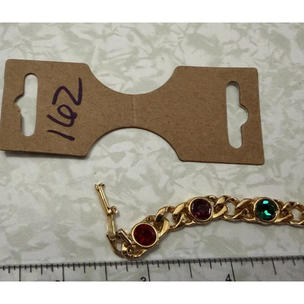 Lor of 10 Vintage Fashion Avon‎ Bracelets various colors & lengths